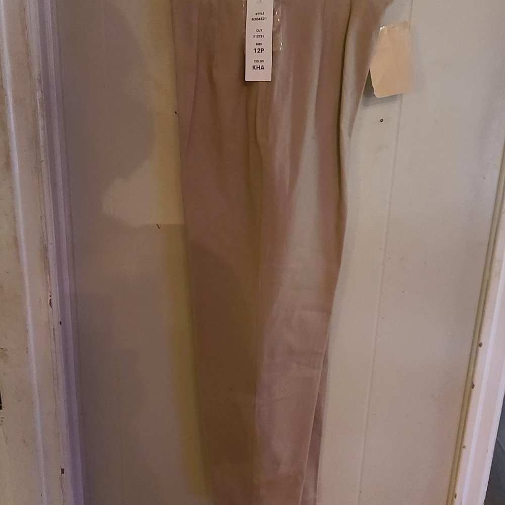 Capri Pants, Khaki, 12P NWT Nordstrom